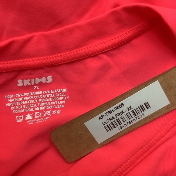 NWT SKIMS Cropped T-Shirt 4X; 3X, 2X Fit Everyone AP-TSH-0656 Wms - Picture 16 of 16